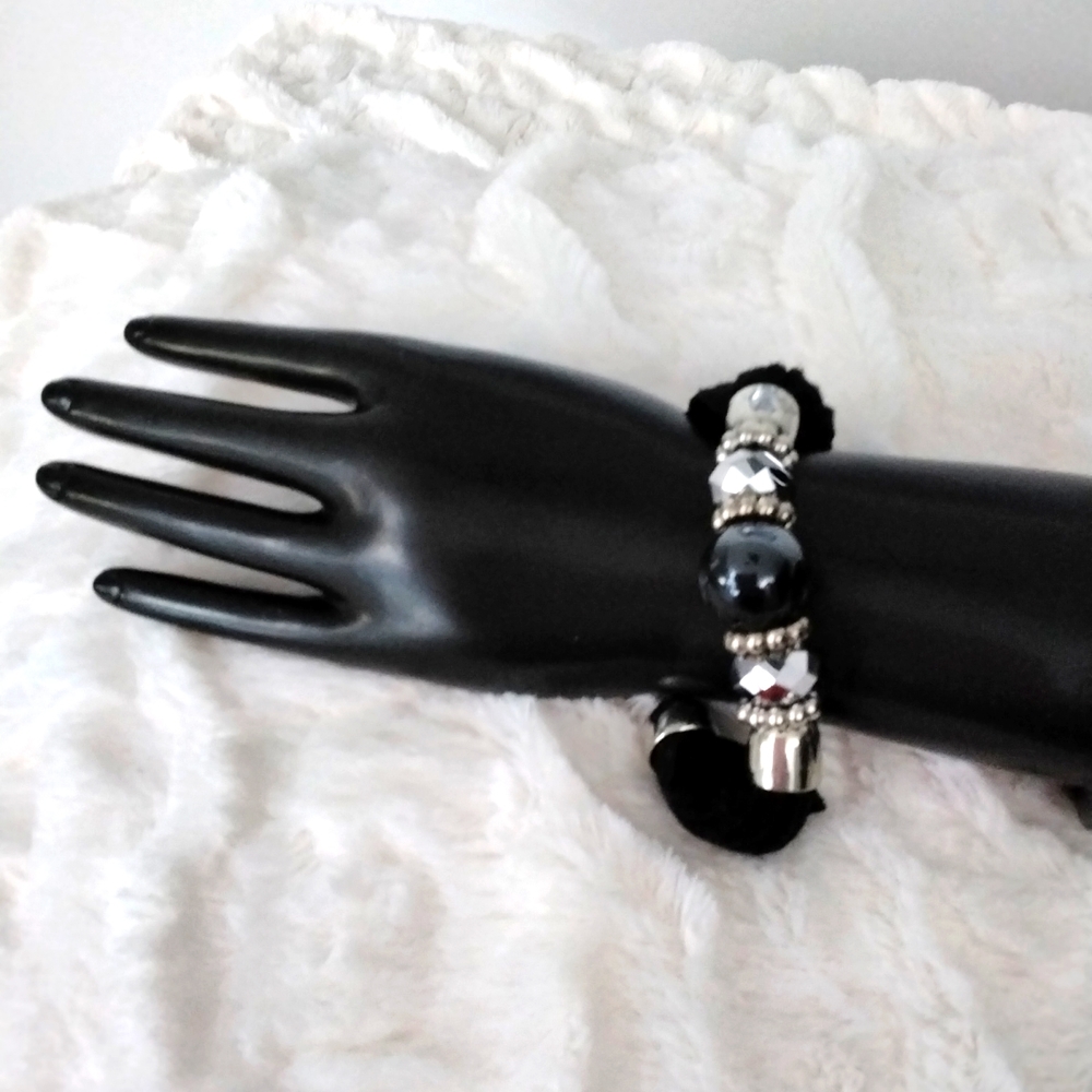 Beaded bracelet with silver accents